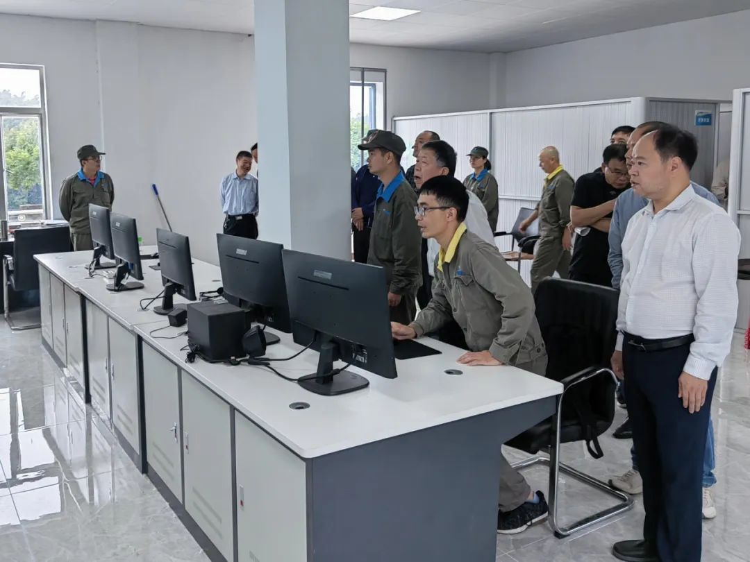 J9.COM“JK-HK型无固定操作人员乳化火药出产工艺和设备”通过科技成就鉴定 J9.COM“JK-HK型无固定操作人员乳化火药出产工艺和设备”通过科技成就鉴定